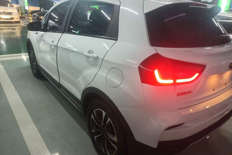 Used Geely Auto Vision X3 2019 Upgraded Model 1.5L Manual Elite Version Rear Left 45 Deg