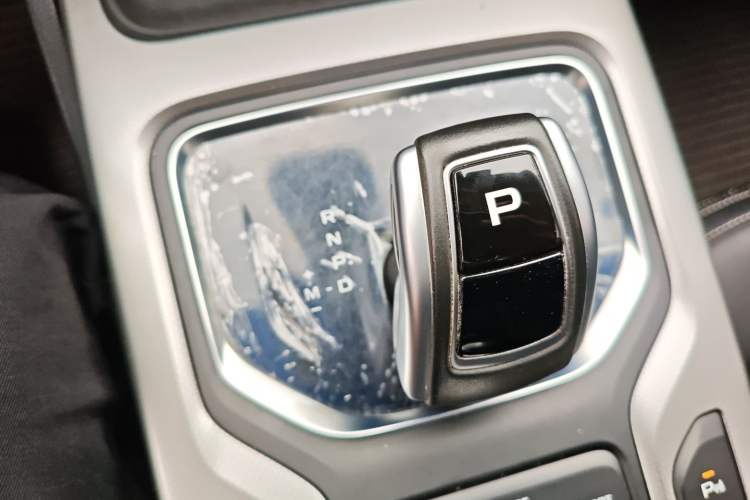 Used Geely Auto Haoyue 2020 1.8TD DCT Flagship 5-Seater Gear Lever