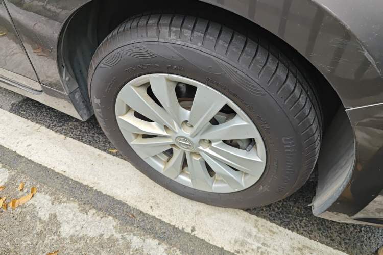 Used Nissan Teana 2016 2.0L XL Comfort Edition Right Front Wheel Hub