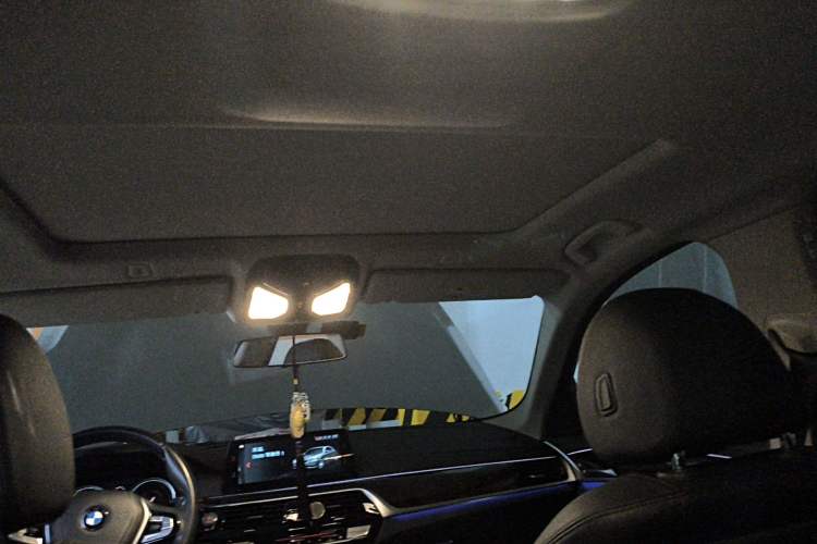 Used BMW 5 Series 2018 525Li Luxury Package
