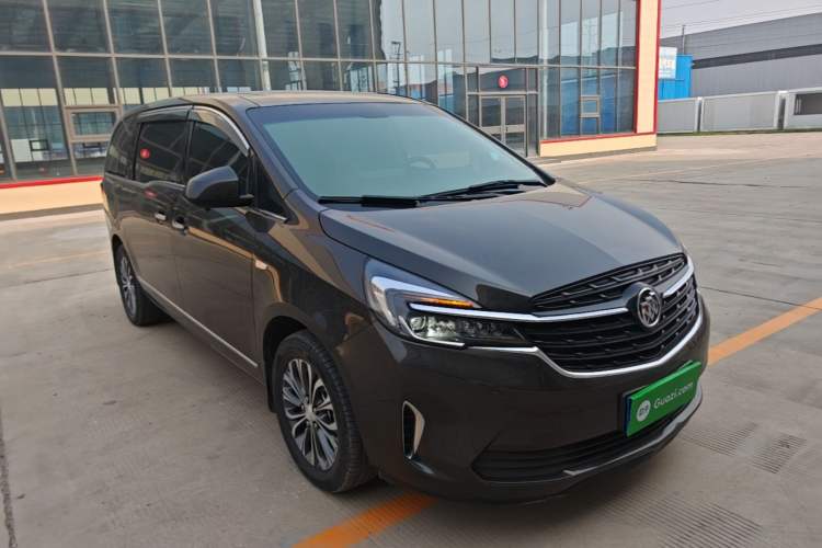 Used Buick GL8 2021 Land Cruiser Executive Class 652T Luxury Model Front Right 45 Deg