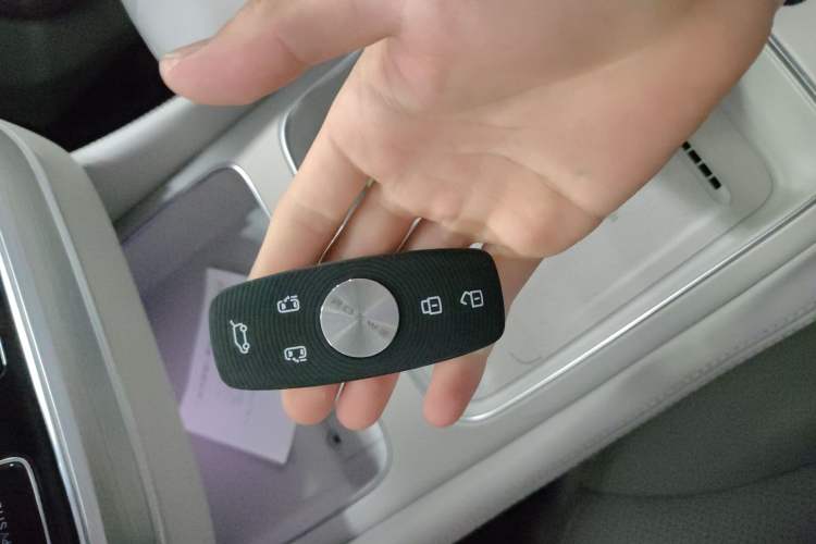 Used Roewe iMAX8 New Energy 2025 1.5T DMH Lu Zun Deluxe Edition Vehicle Key