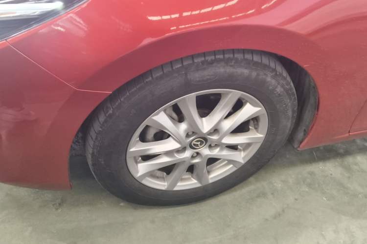 Used Mazda 3 Axela 2017 Sedan 1.5L Automatic Luxury Model Emission Standard China V Left Front Wheel Hub