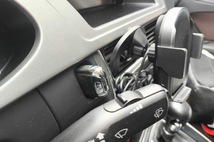 Used Audi A4L 2012 2.0 TFSI automatic standard version