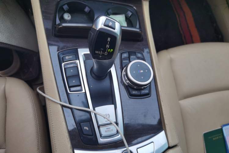 Used BMW 7 Series 2011 730Li Elegant Model Gear Lever