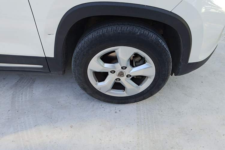 Used Baojun 510 2017 1.5L Manual Fashion Model
