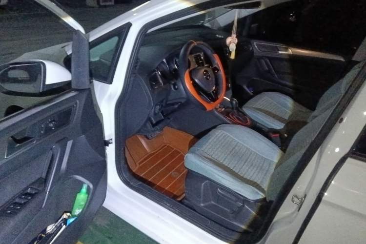 Used Volkswagen Golf Sportsvan 2016 1.6L Automatic Comfort Model Driver Seat