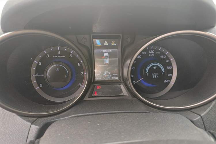 Used Changan CS75 2014 2.0L Manual Luxury Version China IV Standard
