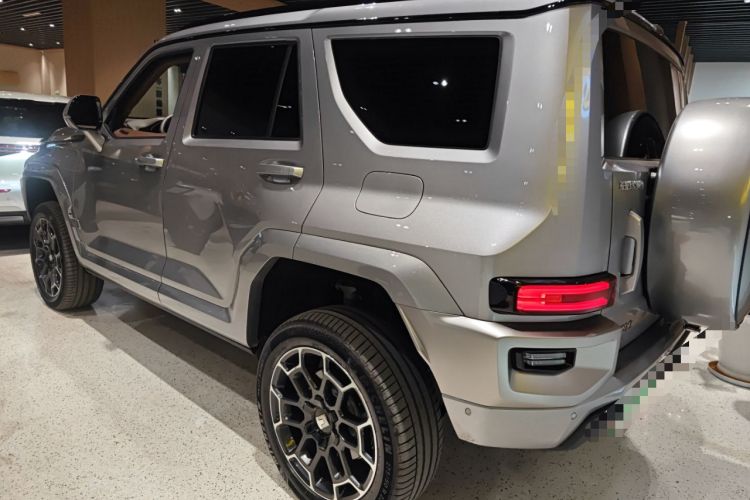 Used Tank 700 New Energy 2024 Hi4-T Extreme Edition Rear Left 45 Deg