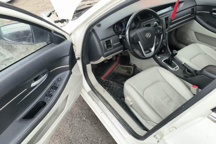 Used BAIC Senova D50 2016 1.5L Manual Elite Edition Driver Seat