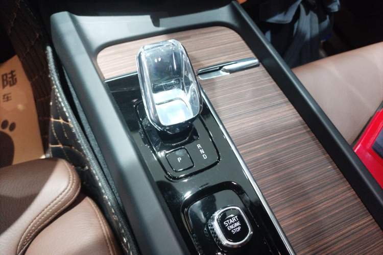 Used Volvo XC60 New Energy 2023 T8 Plug-in Hybrid Long-Range All-Wheel Drive Smart Luxury Edition