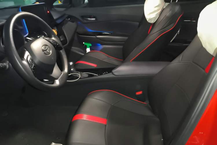 Used Toyota C-HR 2018 2.0L Leading with Sunroof China VI Standard Left Front Seat