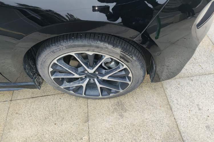 Used Lynk & Co 03 2021 1.5TD DCT JingPro Right Front Wheel Hub