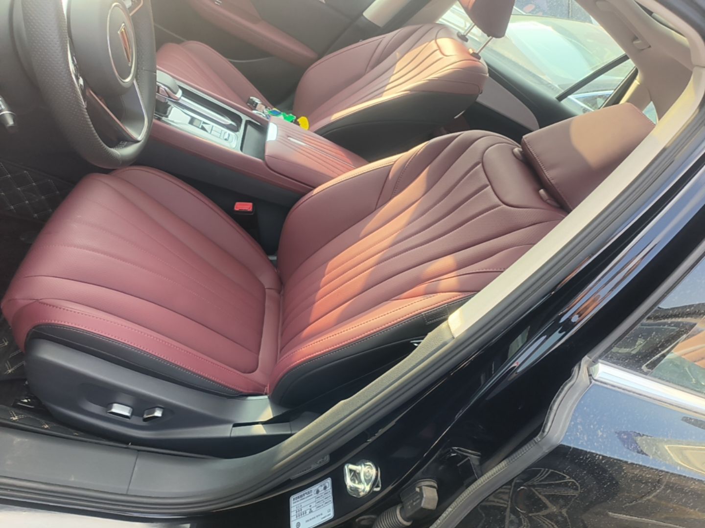 Hongqi H5 PHEV 2025 130 Super Hybrid Version — снимка 17