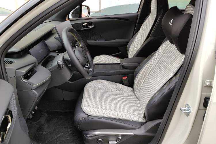 Used Lynk & Co 06 2025 Renew 1.5T Halo