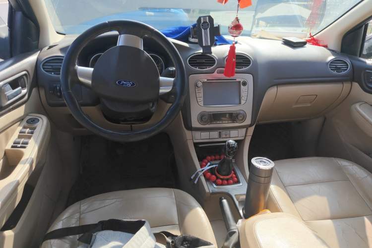 Used Ford Focus 2013 Sedan Classic 1.8L Manual Fashion Edition