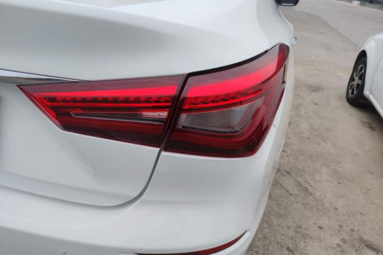 Used CHANGAN Eado 2019 Blue Whale Edition 280T GDI DCT High-Speed Model
