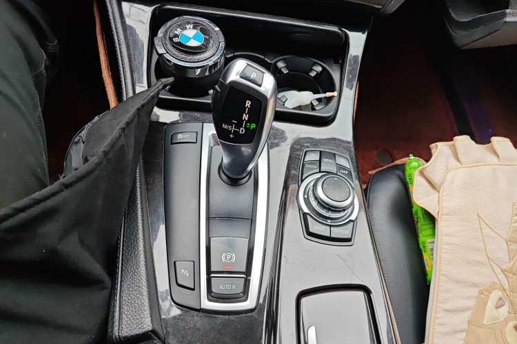 Used BMW 5 Series 2012 523Li Leading Model Gear Lever