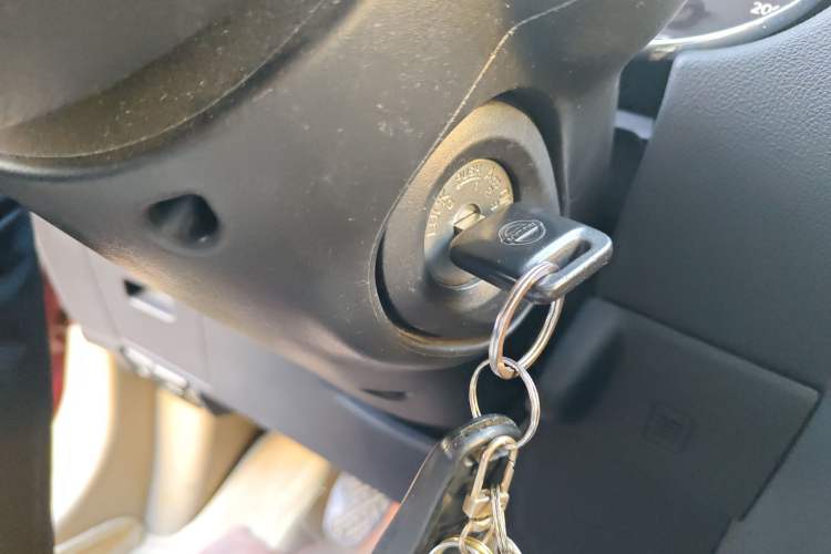 Used Nissan Qashqai 2012 1.6XE Wind 5MT 2WD
