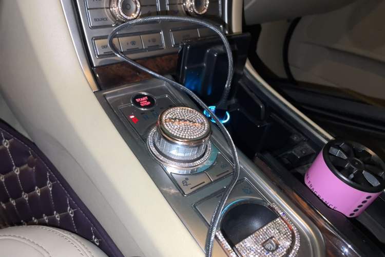 Used Jaguar XF 2009 XF 3.0L V6 Luxury Edition Gear Lever