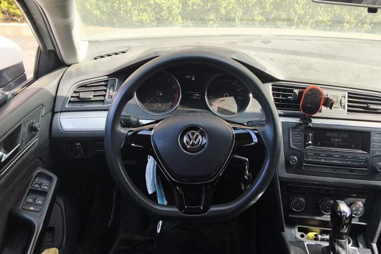 Used Volkswagen Lamando 2015 230TSI DSG Fashion Edition Steering Wheel
