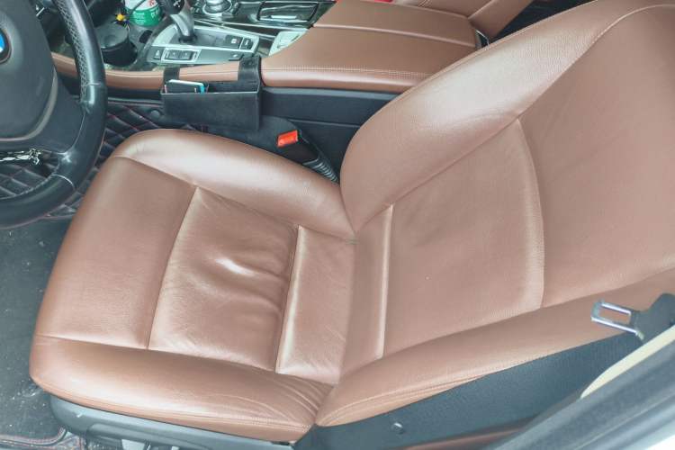 Used BMW 5 Series 2017 525Li Leading Model
