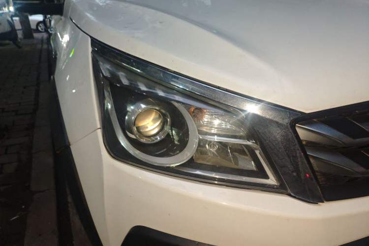 Used Venucia T70X 2016 2.0L CVT SmartFun Sport Edition