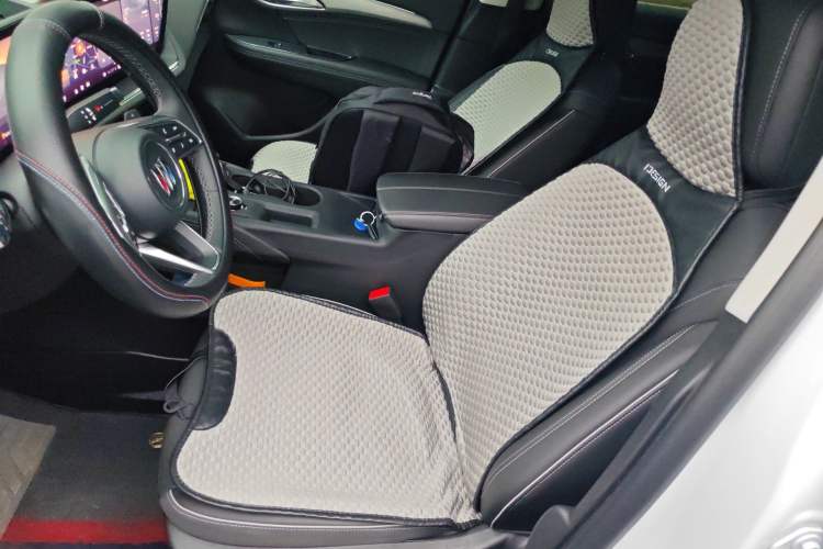 Used Buick Envision 2025 Encore Plus 28T Two-Wheel-Drive Platinum Edition