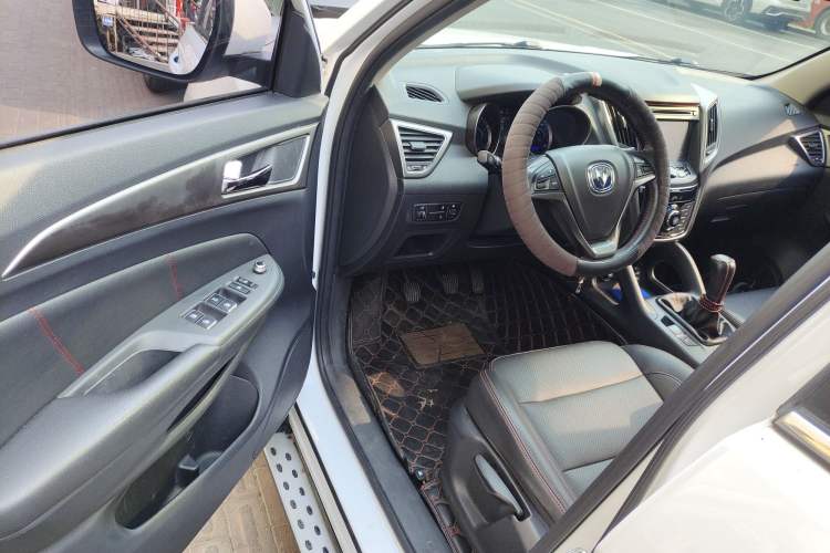 Used Changan CS75 2014 2.0L Manual Luxury Version China IV Standard