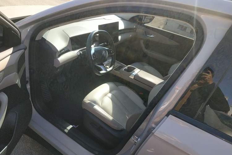 Used MG ES5 2025 525max Rear-Drive Intelligent Driving Version
