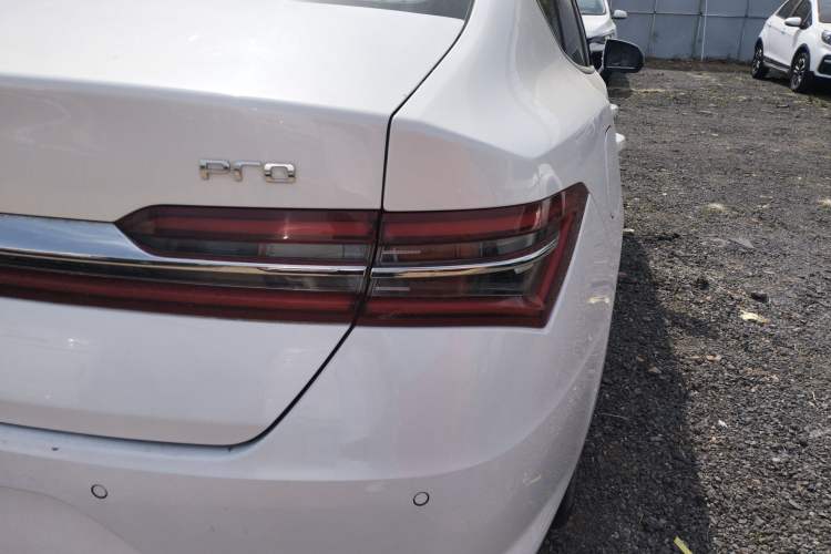 Used BYD Qin New Energy 2019 High-Range Luxury Model Exterior 3