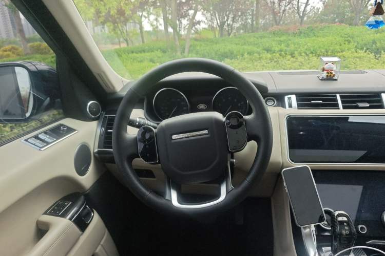 Used Land Rover Range Sport 
