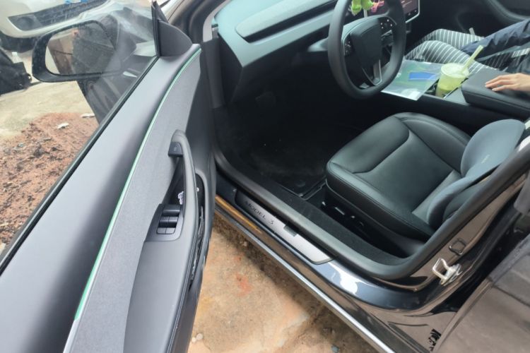 Used Tesla Model 3 2023 Rear-Wheel-Drive Version
