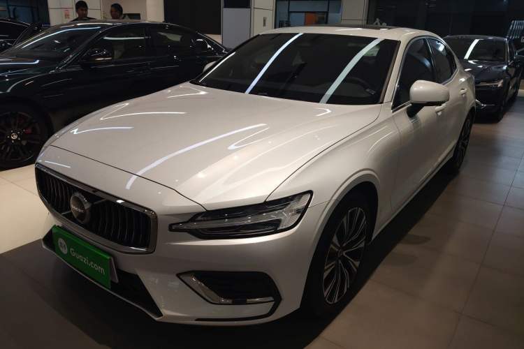 Used Volvo S60 2024 B4 Zhiyuan Luxury Edition