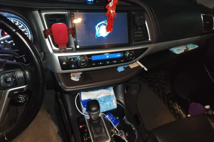 Used Toyota Highlander 2015 2.0T Four-Wheel Drive Luxury Edition 7-Seater