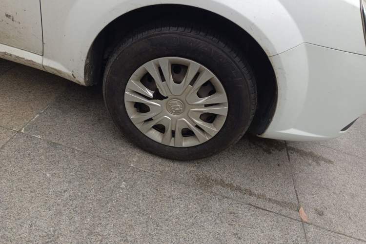 Used Buick Excelle 2015 1.5L Manual Classic Trim Right Front Wheel Hub