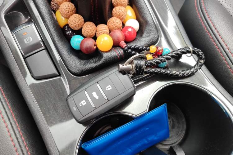 Used CHANGAN CS75 2017 Shangkui Edition 1.5T Manual Fengxiang Model
