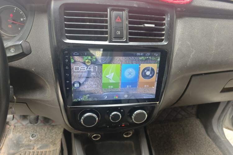 Used Wuling Rongguang V 2018 1.5L Standard Version Audio And AC Panel