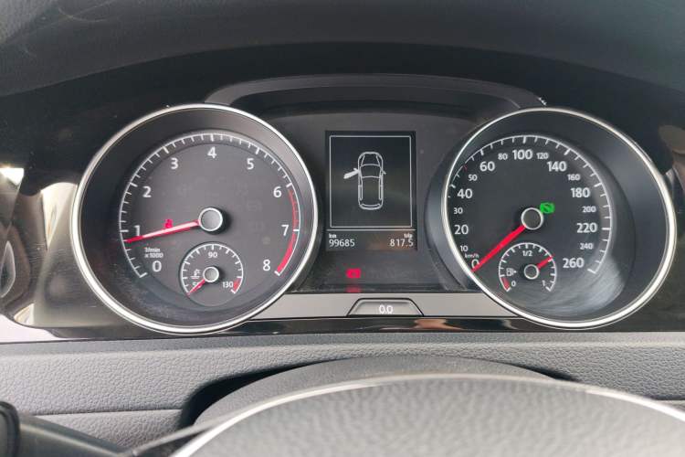 Used Volkswagen Golf 2015 1.4TSI Automatic Luxury Model Instrument Cluster