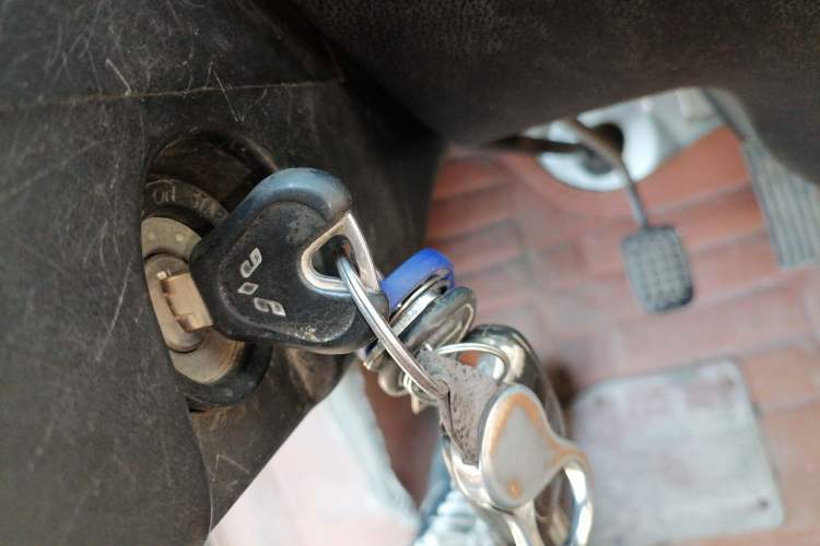 Used Wuling Zhiguang 2020 1.2L Practical Model China VI LSI Vehicle Key