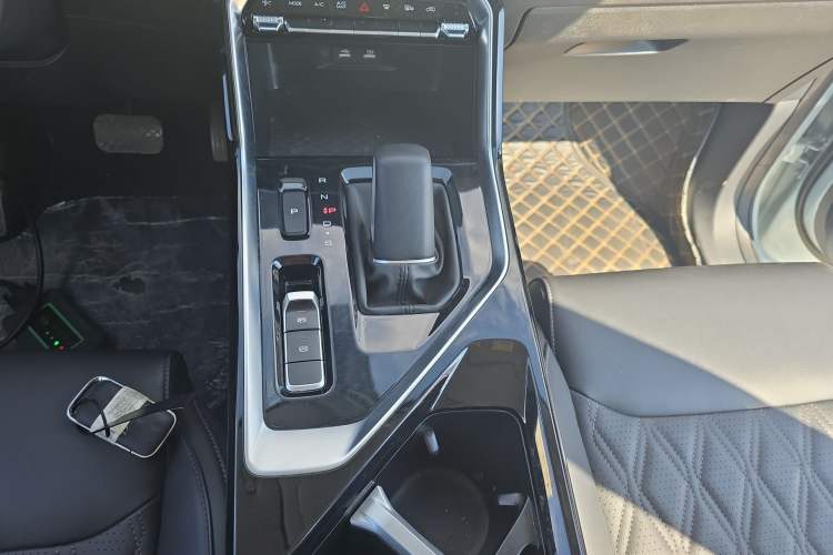 Used Wuling Asta 2022 2.0L DHT Electric-Speed Version Gear Lever