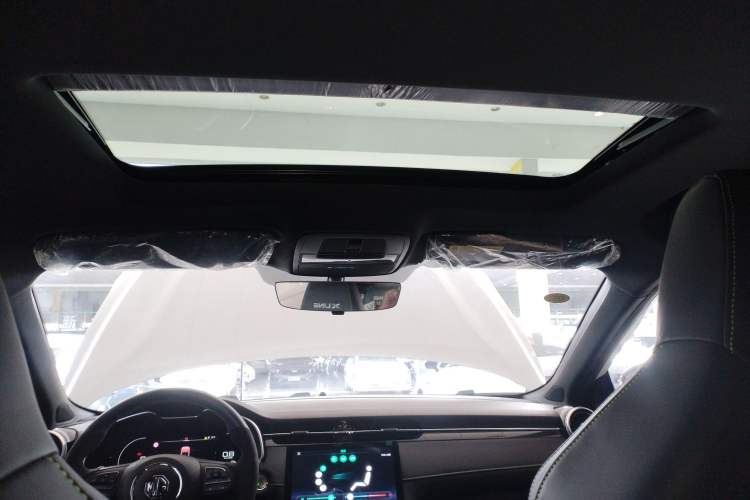 Used MG 6 2023 1.5T XLINE Shark-Hunting Edition Headliner