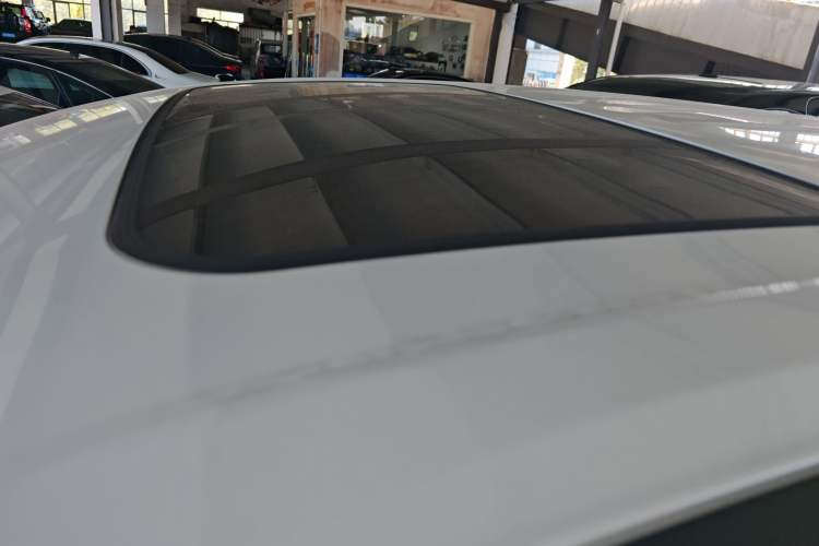 Used Toyota Sienna 2024 2.5L Hybrid Four-Wheel Drive Prestige Edition
