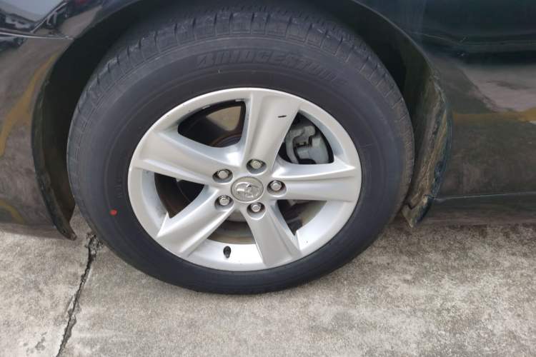 Used Toyota Reiz 2013 2.5V Elite Edition Left Front Wheel Hub