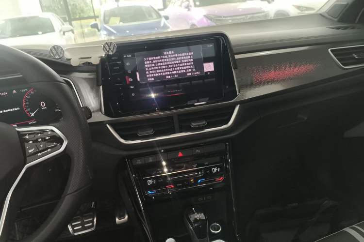 Used Volkswagen T-ROC 2023 300TSI DSG Two-Wheel-Drive Chen Guang Edition