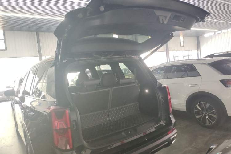 Used GAC Trumpchi GS8 2022 Linghang Series 2.0 TGDI Two-Wheel-Drive Luxury Smart Connectivity Version (7 Seats)