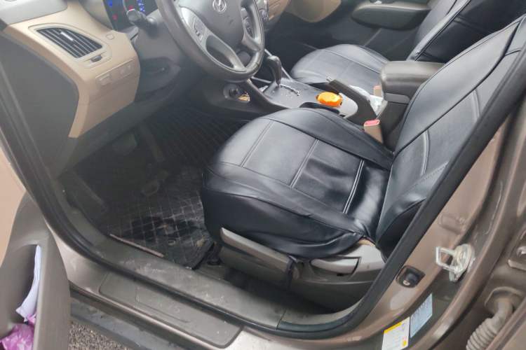 Used Hyundai ix35 2012 2.0L Automatic Two-Wheel Drive Elite Edition GLS
