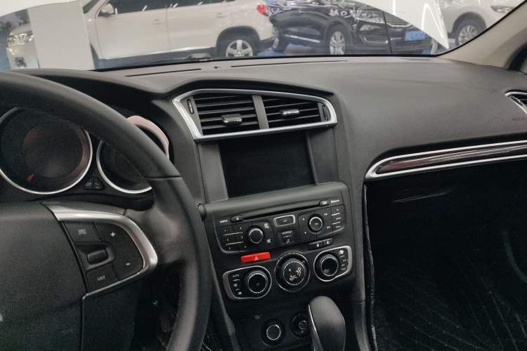 Used Citroen C4L 2014 1.6THP Intelligent Drive Automatic Dynamic Model