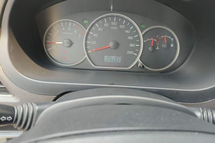 Used Wuling Hongguang 2016 1.5L S Comfort Version Odometer Close Up