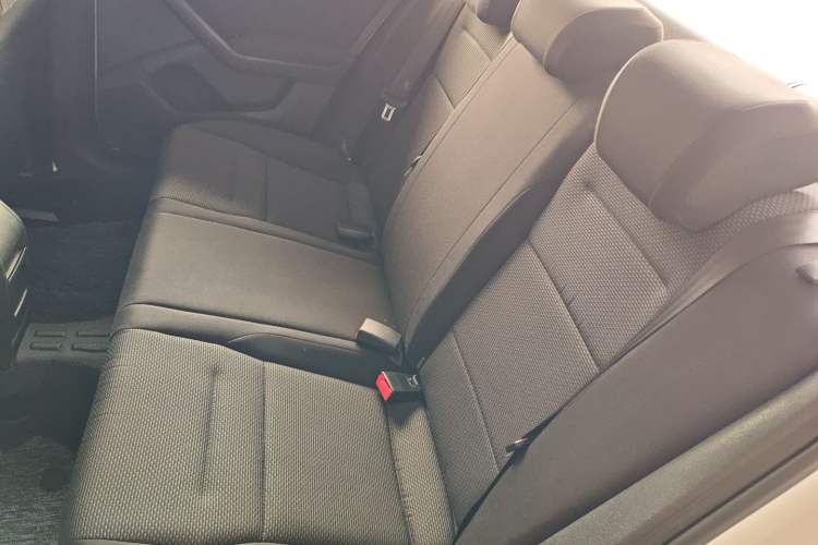 Used Volkswagen Bora 2016 1.6L Automatic Fashion Model Left Rear Seat